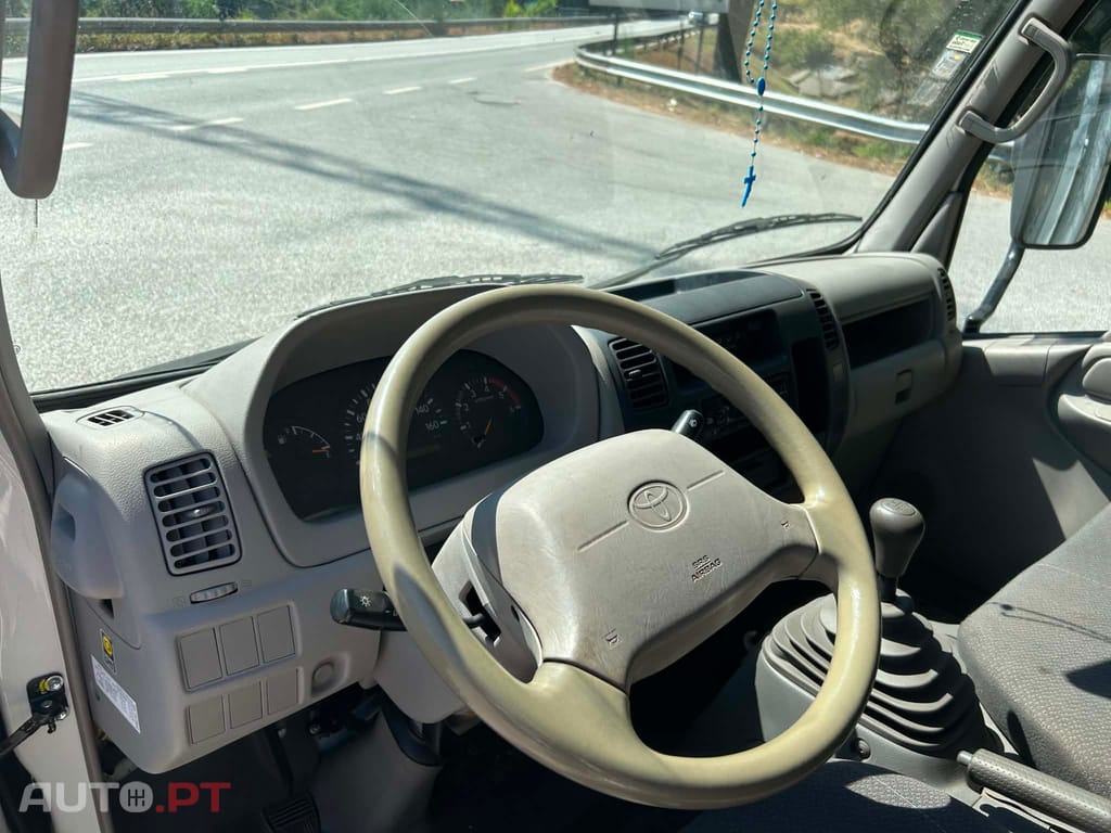 Toyota Dyna M35.25 Báscula nova 58.000kms