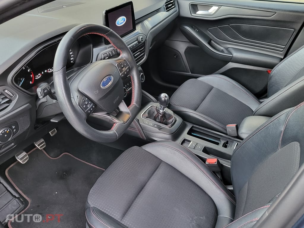 Ford Focus 1.0 EcoBoost ST-Line X