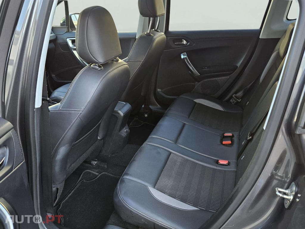 Peugeot 2008 1.6 e-HDi Allure