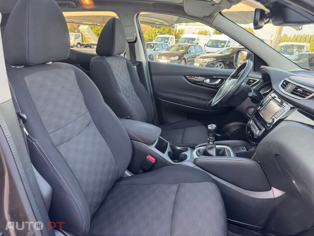 Nissan Qashqai 1.5 dCi N-Connecta 18
