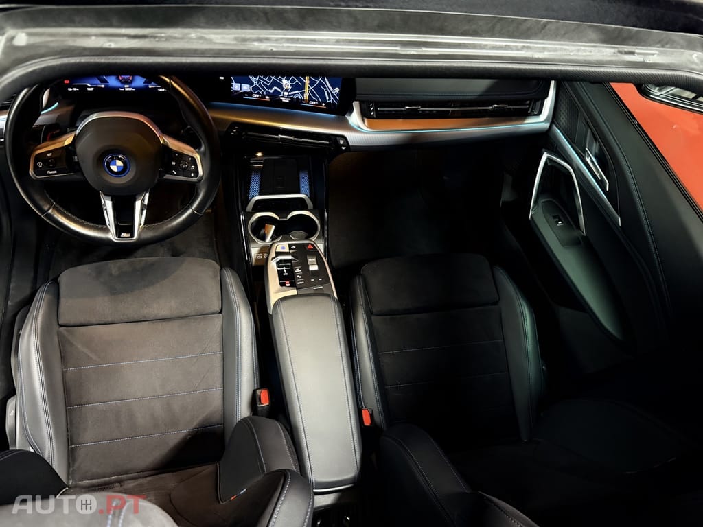 BMW iX1 xDrive30 Pack Desportivo M