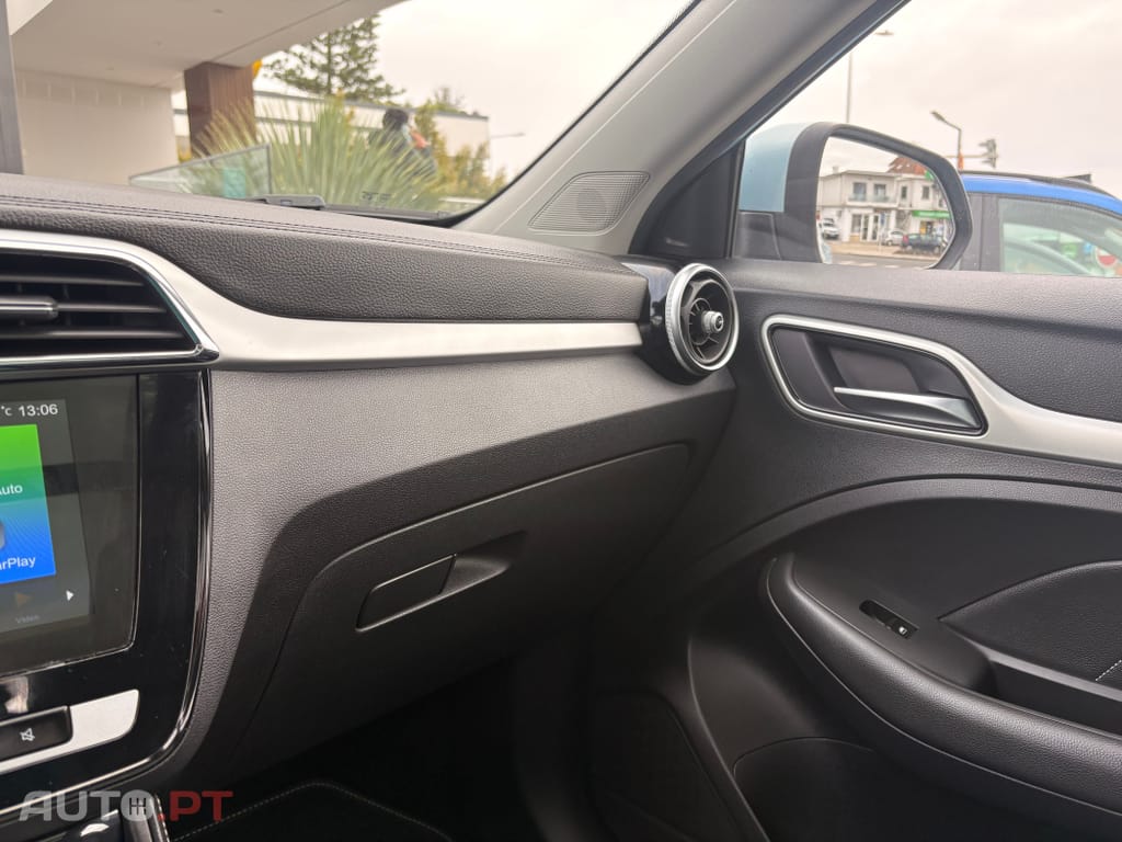 MG ZS EV 44.5 kWh Luxury