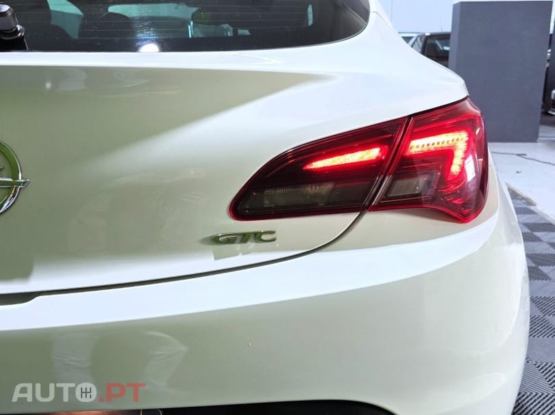 Opel Astra GTC 1.6 CDTi S/S