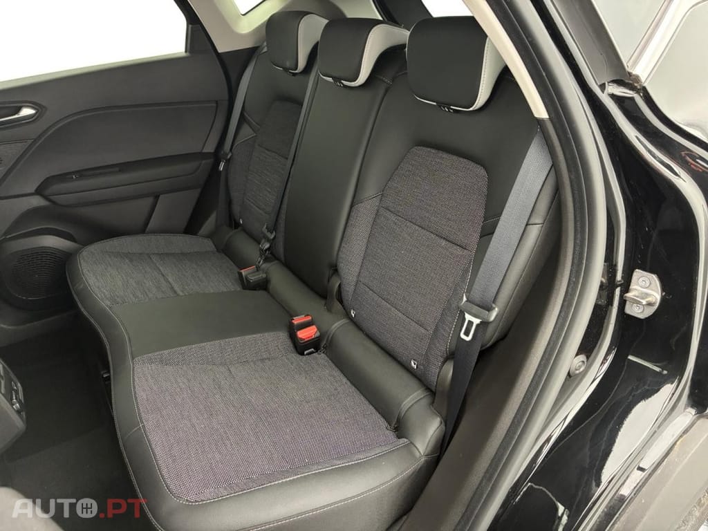 Renault Captur 1.3 Hybrid Techno