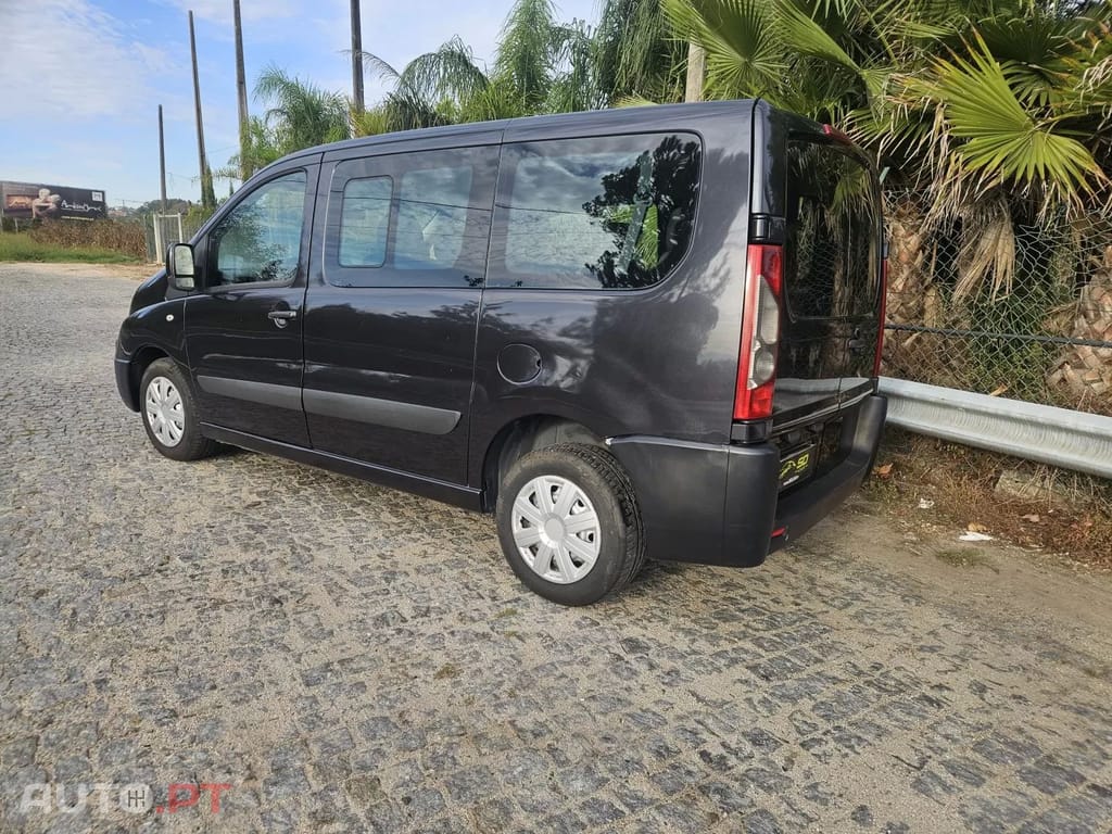 Peugeot E-Expert 9 lugares