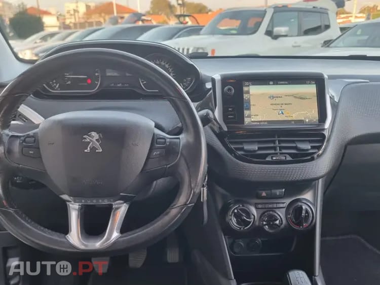 Peugeot 2008 1.2 PureTech Style