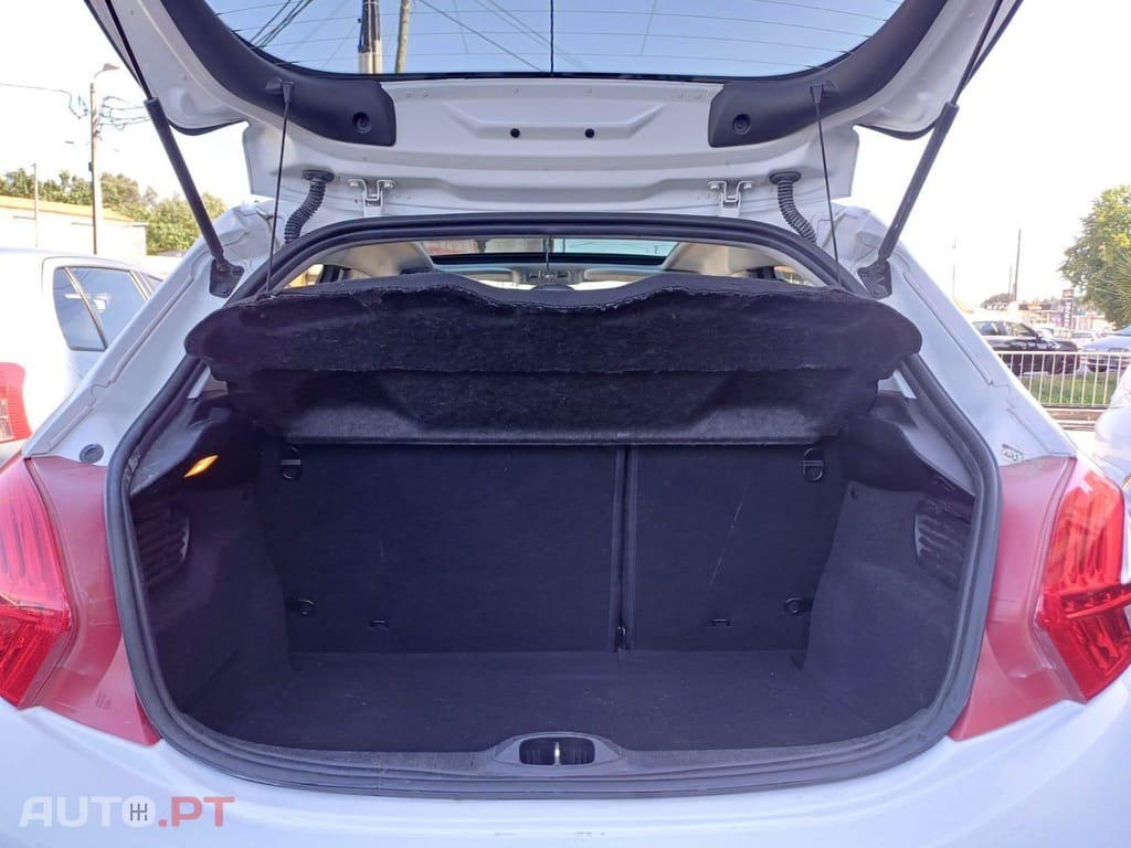 Peugeot 208 1.2 PureTech Allure
