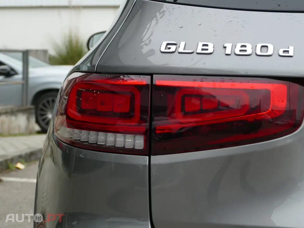 Mercedes-Benz GLB 180 d AMG Line