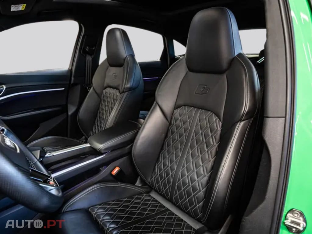 Audi E-Tron I.V.A DEDUTIVEL 55 S LINE