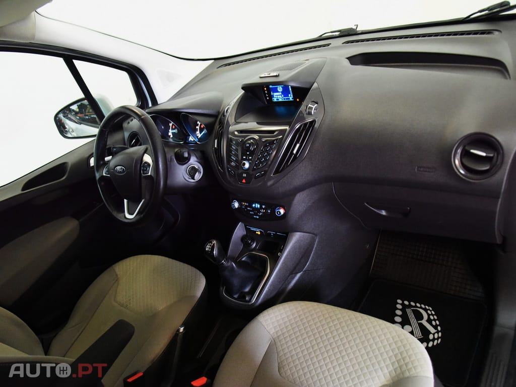 Ford Tourneo 1.0 EcoBoost Titanium