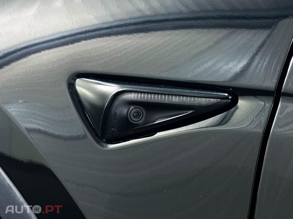 Tesla Model Y Performance AWD