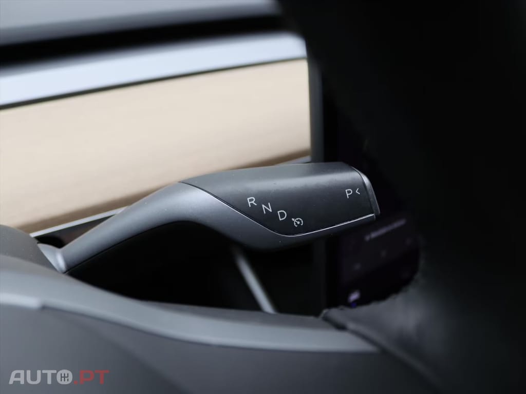 Tesla Model 3 Long-Range AWD I.V.A DEDUTÍVEL