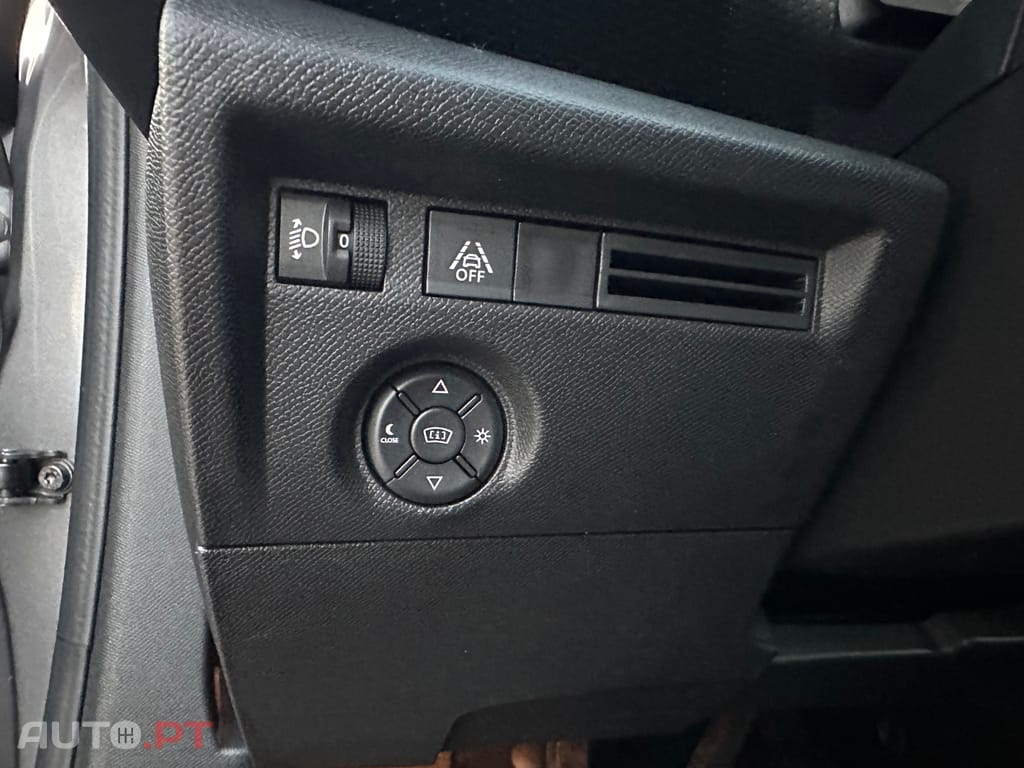 Citroen C4 PureTech 130 SHINE