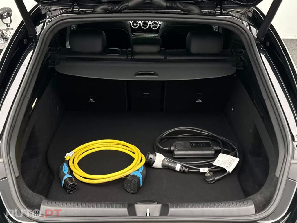 Mercedes-Benz CLA 250 e Shooting Brake Style Plus