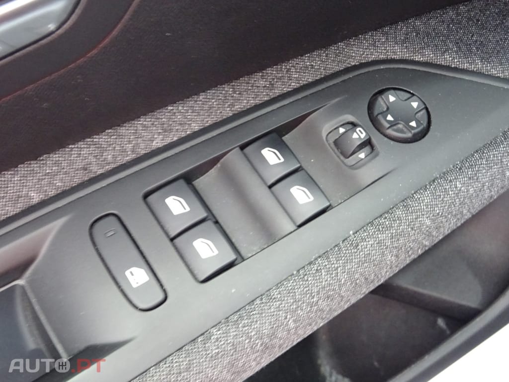 Peugeot 3008 1.5 BlueHDi Active EAT8