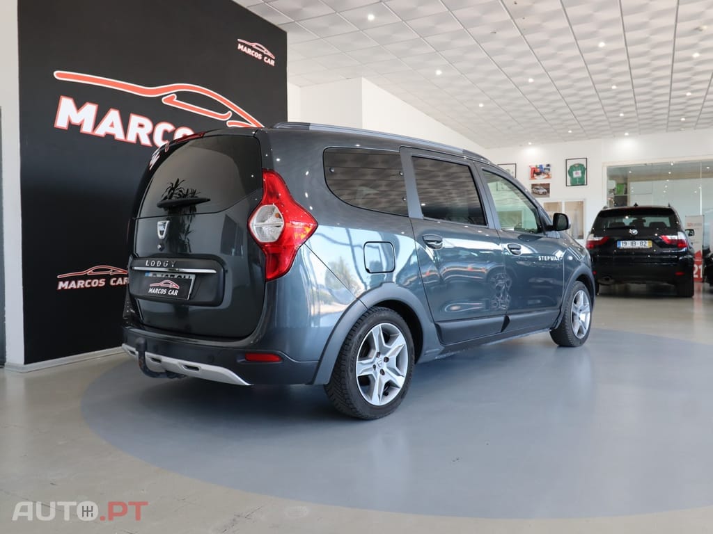 Dacia Lodgy 1.5 Blue dCi Stepway 7L