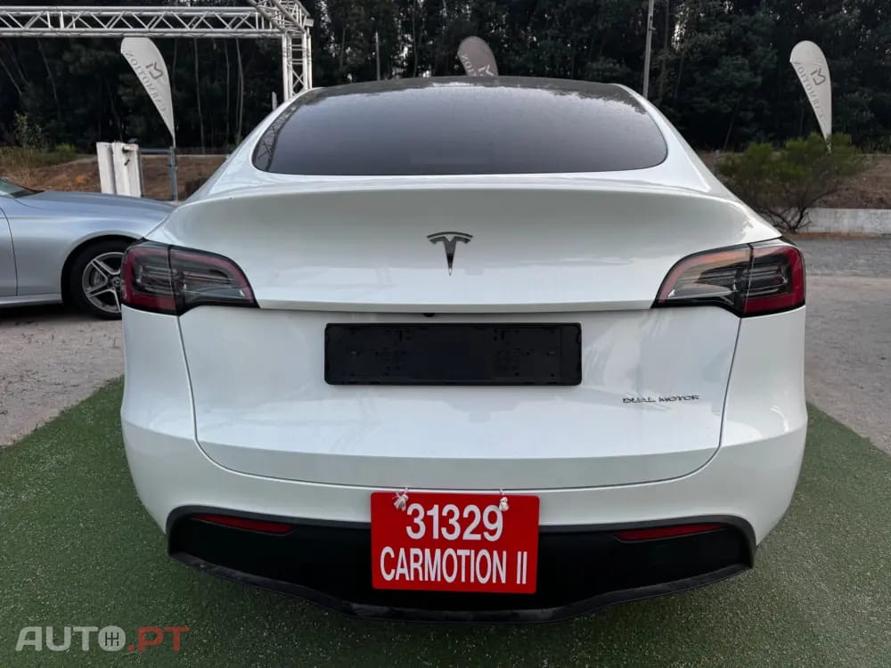 Tesla Model Y Long Range Dual Motor AWD