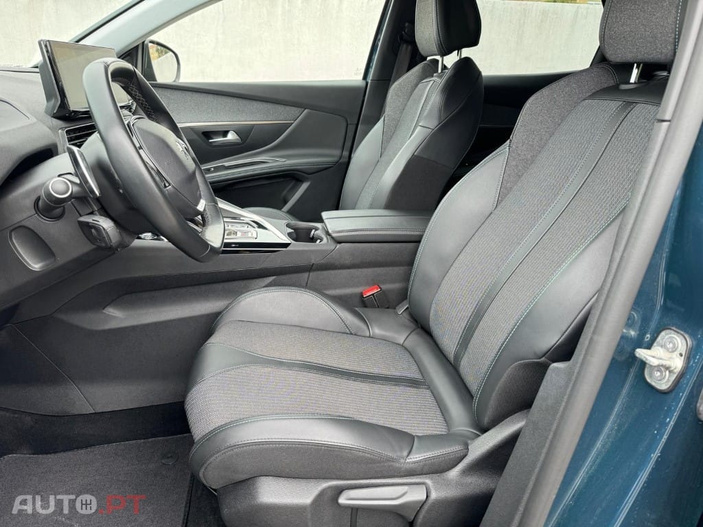 Peugeot 3008 1.6 Hybrid Allure Pack e-EAT8