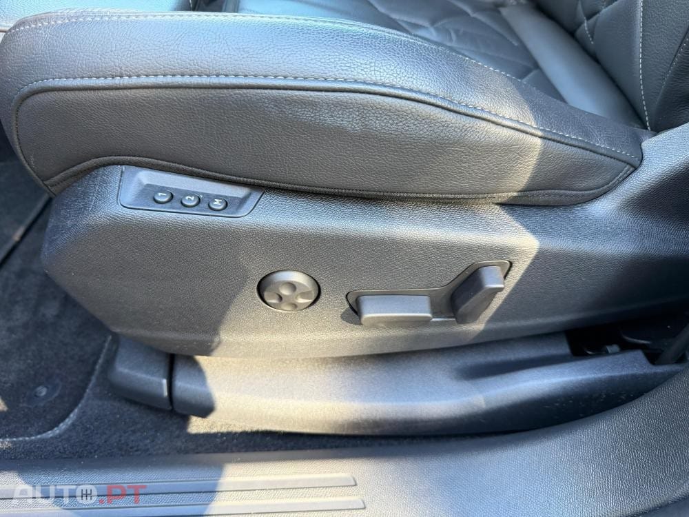 DS DS7 Crossback E-Tense Performance Line EAT8