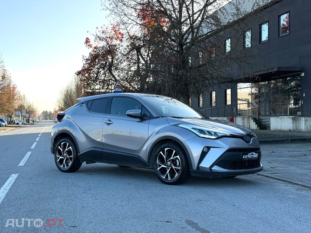 Toyota C-HR 1.8 Hybrid Square Collection