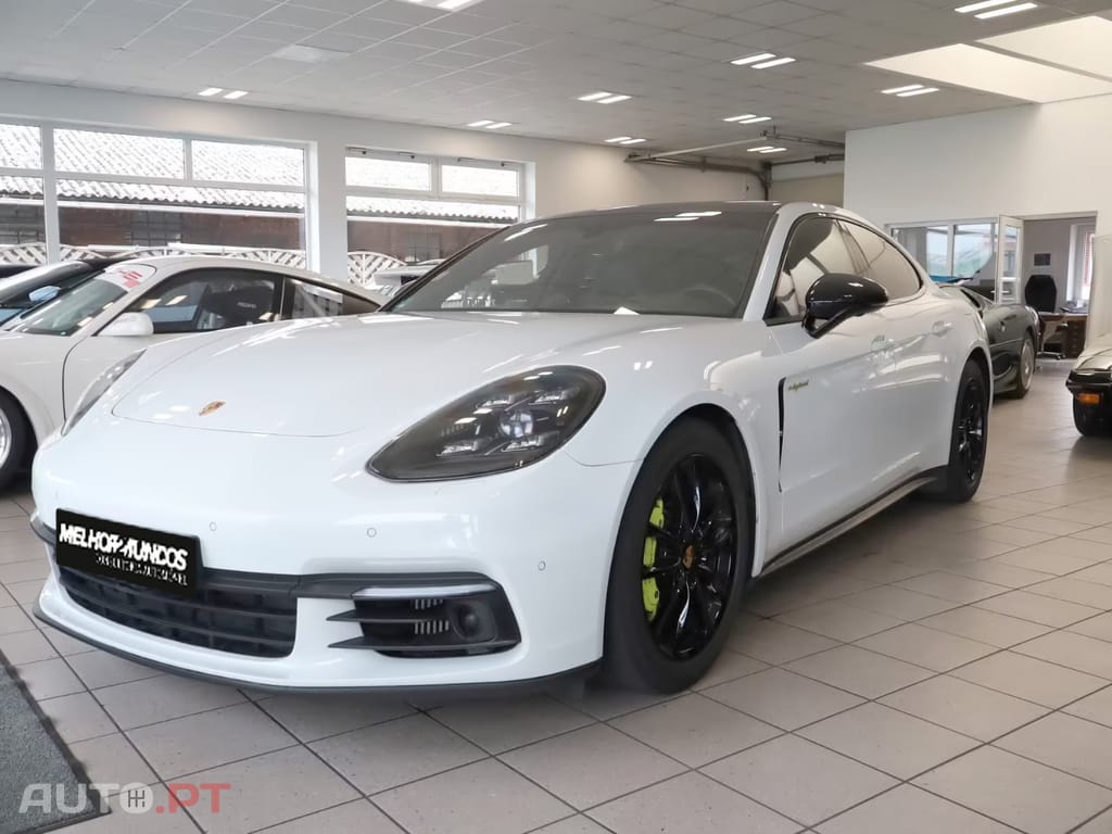 Porsche Panamera 4 E-Hybrid