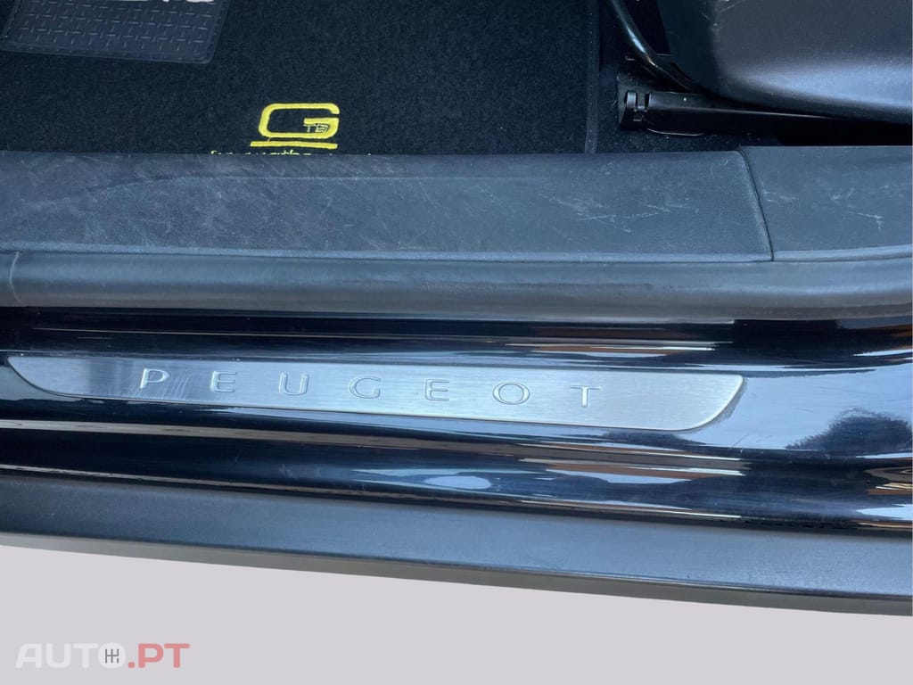Peugeot 2008 1.2 e-THP GT Line