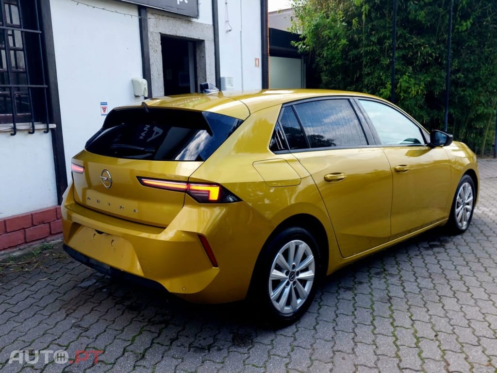 Opel Astra 1.5 D Elegance