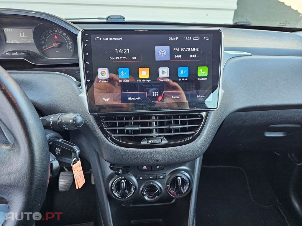 Peugeot 208 1.4 HDi Van