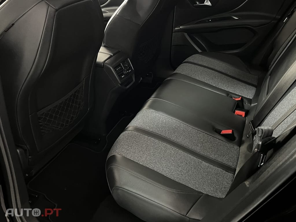 Peugeot 3008 1.2 PureTech Active Pack