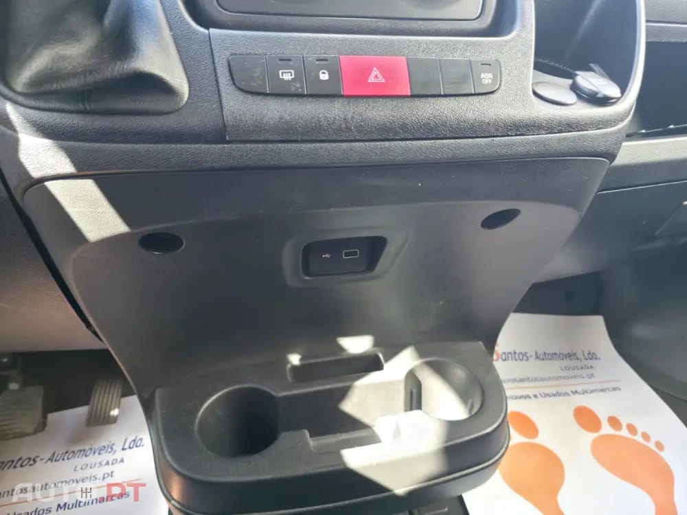 Peugeot Boxer Outro