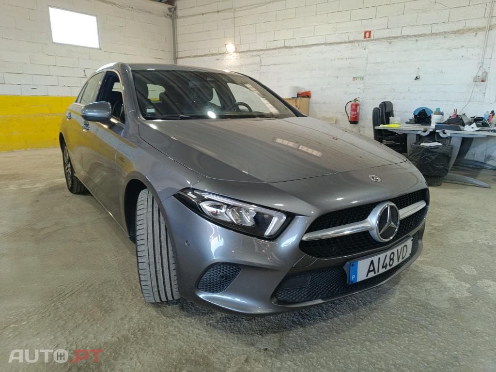 Mercedes-Benz A 250 e Style Plus