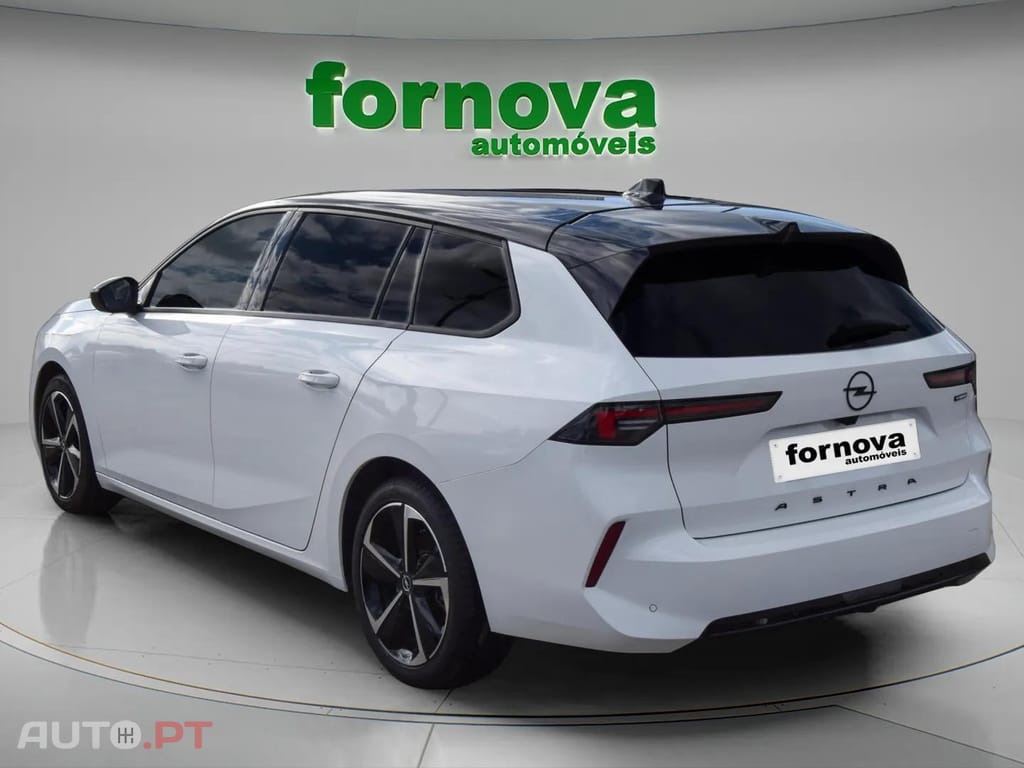 Opel Astra Sports Tourer 1.2 T Hybrid GS eDCT
