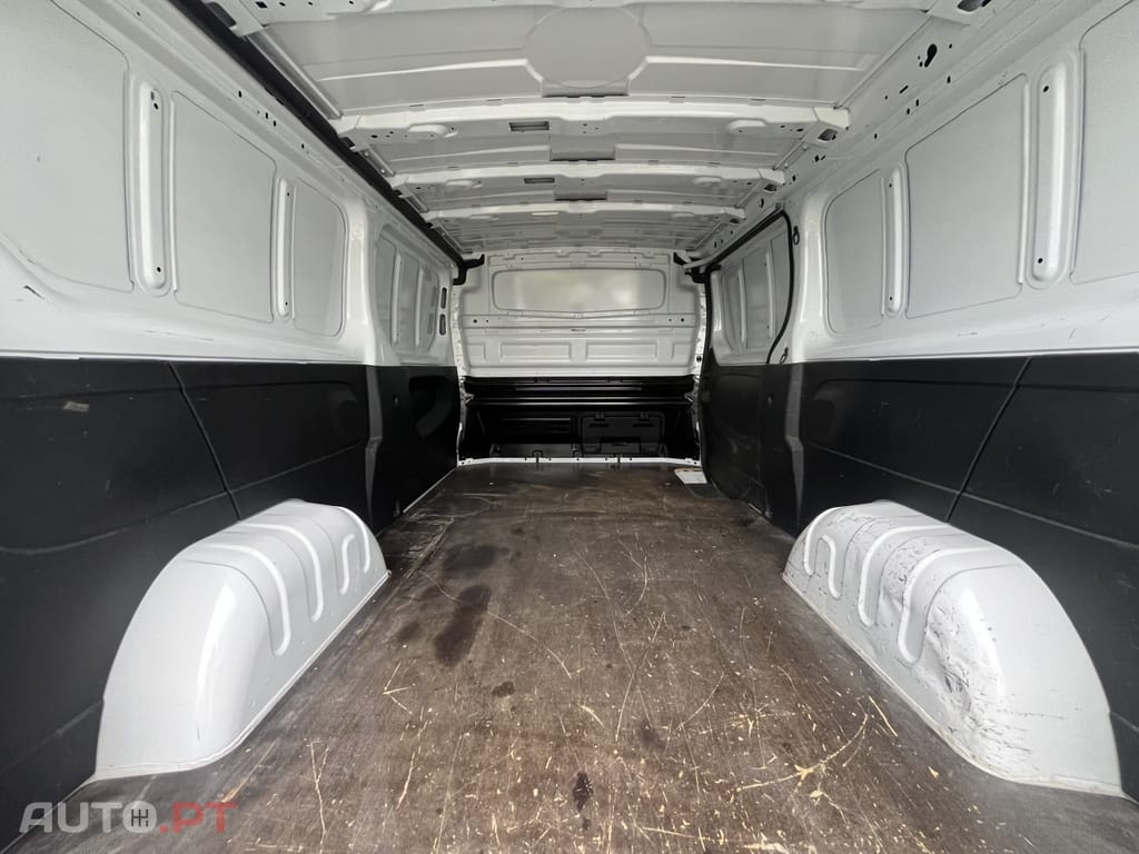 Nissan NV300 2.0 dCi L2H1 1.2T Comfort