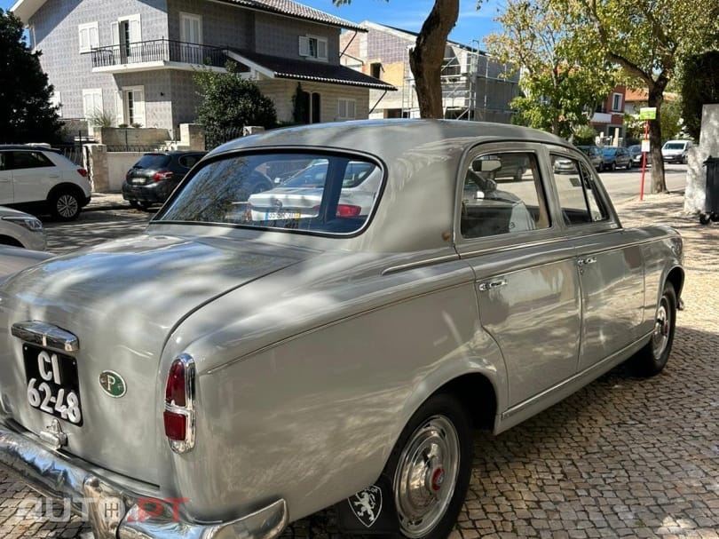 Peugeot 403 La Berline Grand Lux Toit Fixe