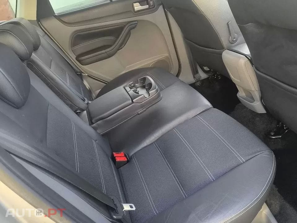 Ford Focus SW 1.6 TDCi Titanium 17