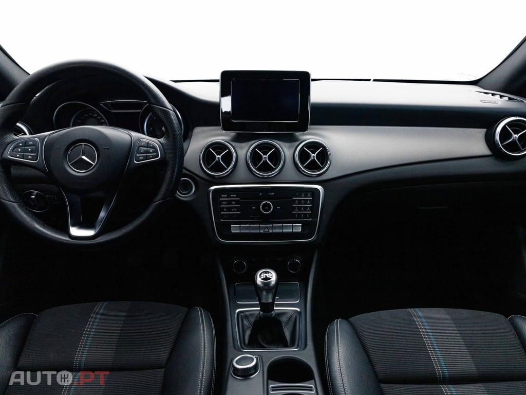Mercedes-Benz CLA 180 d Shooting Brake Urban