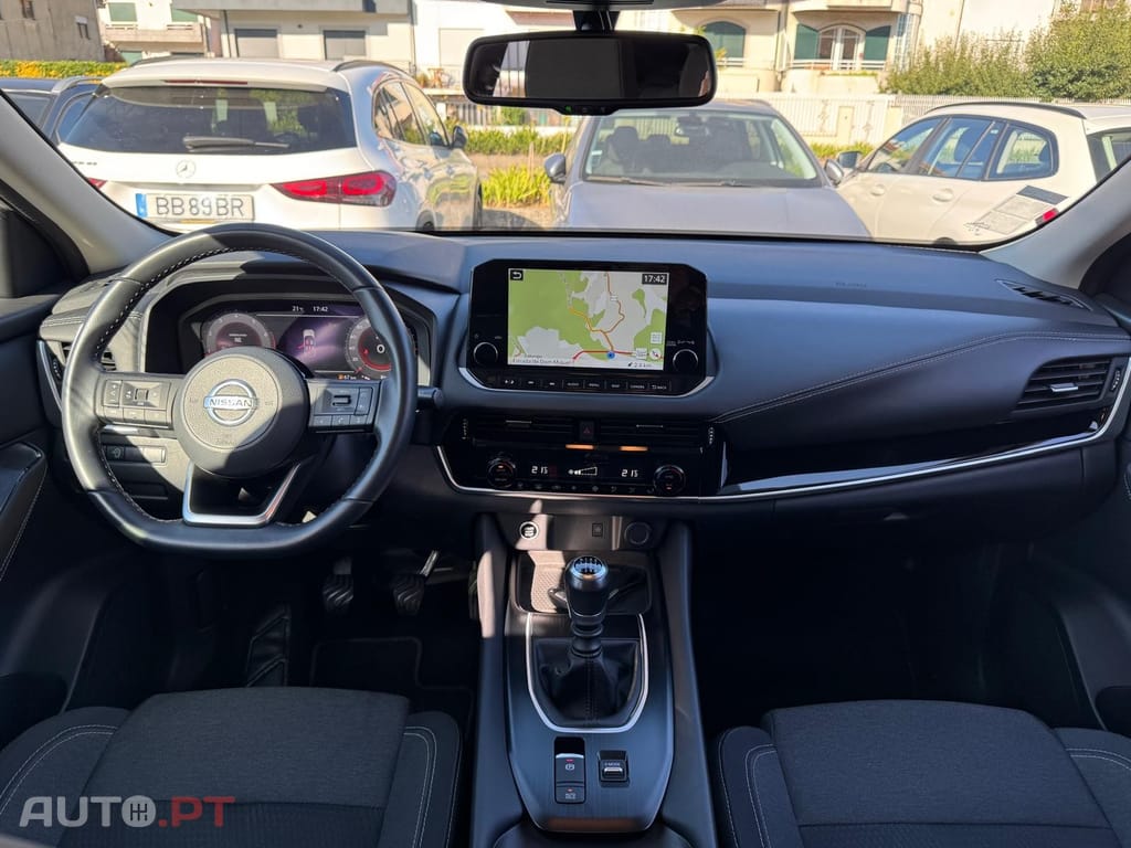 Nissan Qashqai 1.3 DIG-T N-Connecta J18
