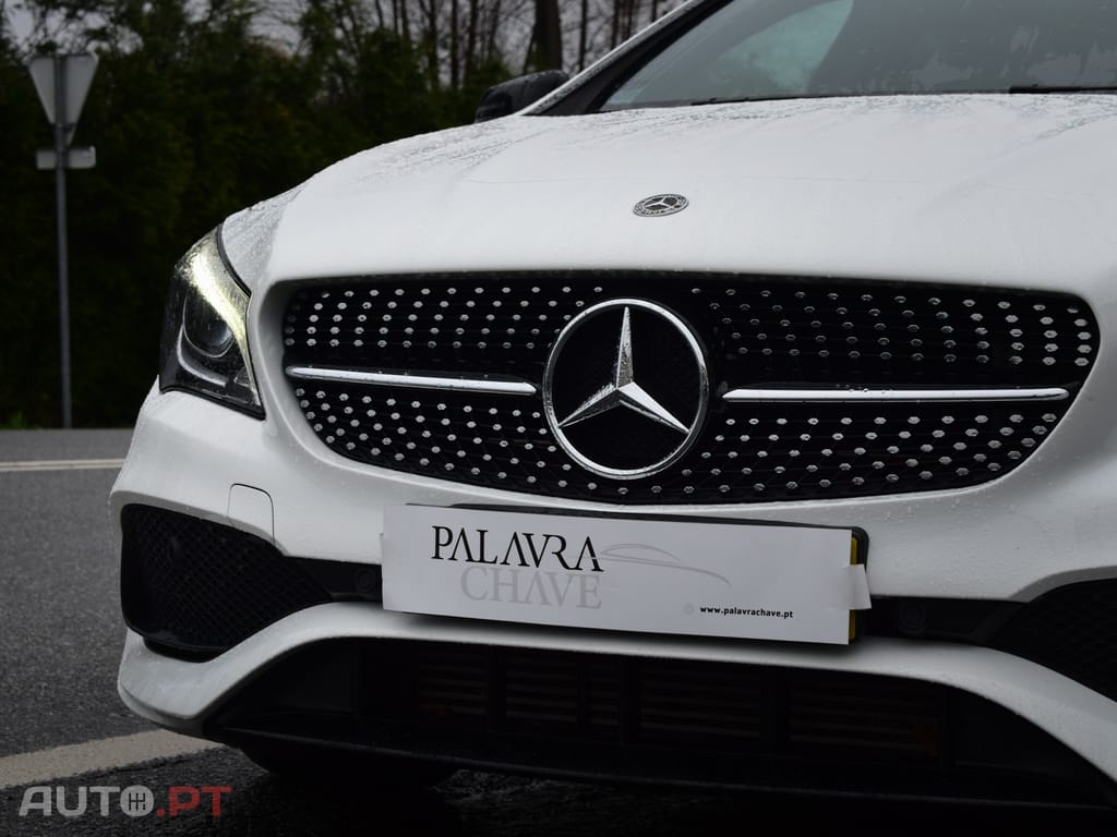 Mercedes-Benz CLA 200 AMG Line Completa