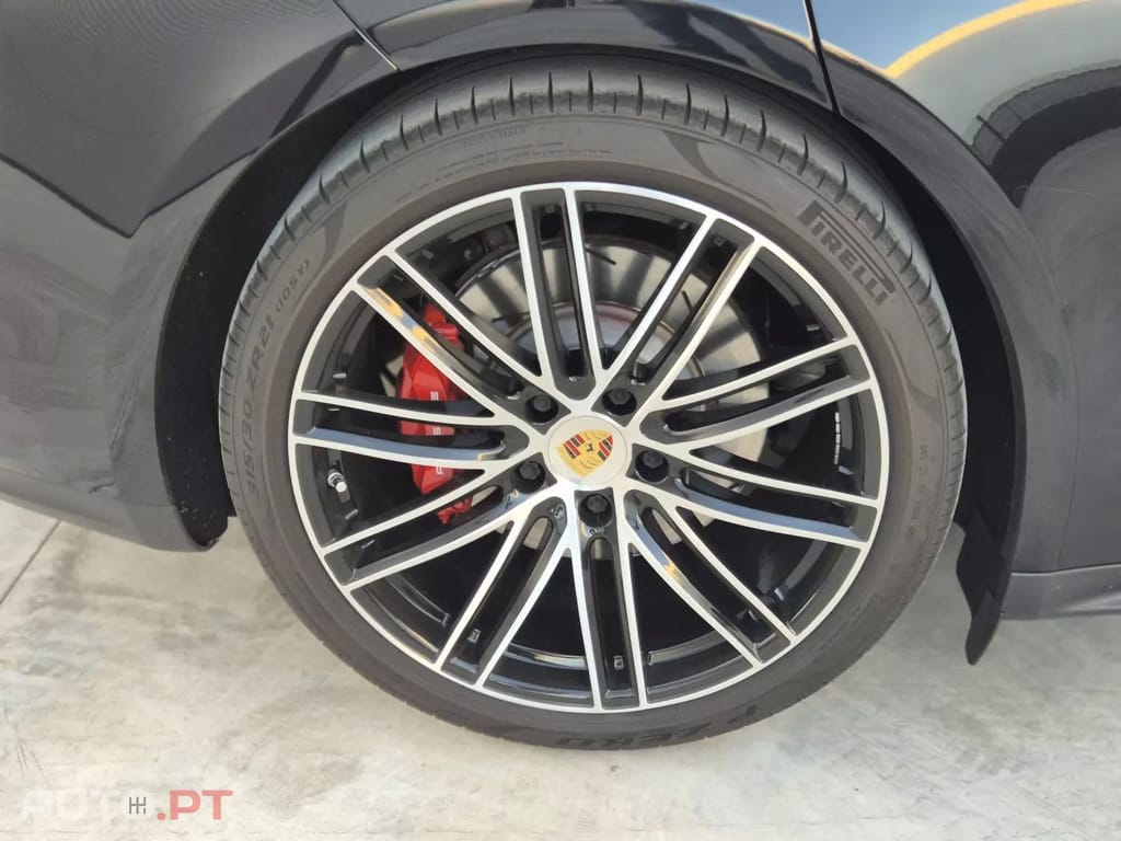 Porsche Panamera 4 E-Hybrid