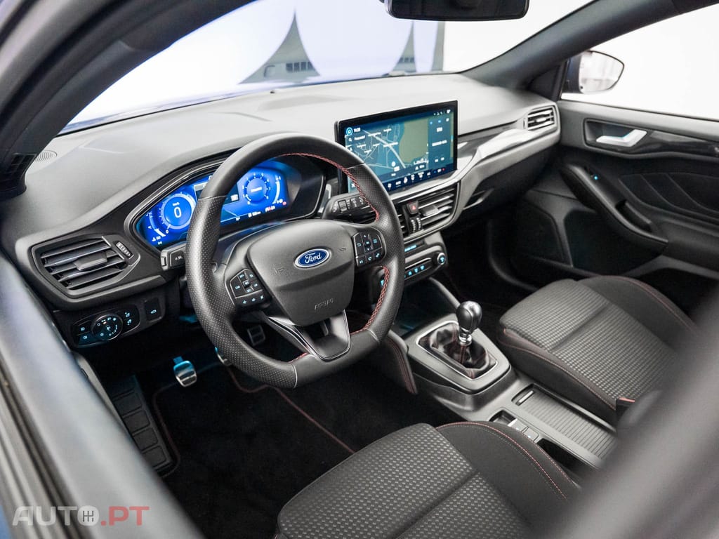Ford Focus SW 1.0 EcoBoost MHEV ST-Line X