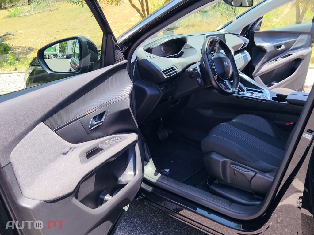 Peugeot E-3008 Allure