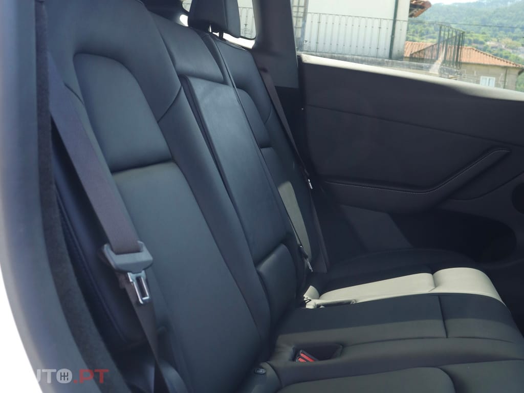 Tesla Model Y Long Range Dual Motor AWD