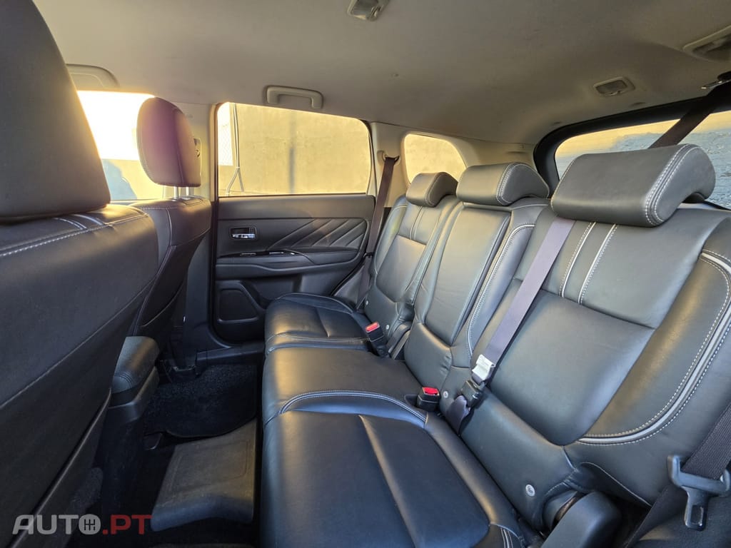 Mitsubishi Outlander 2.0 Intense Navi