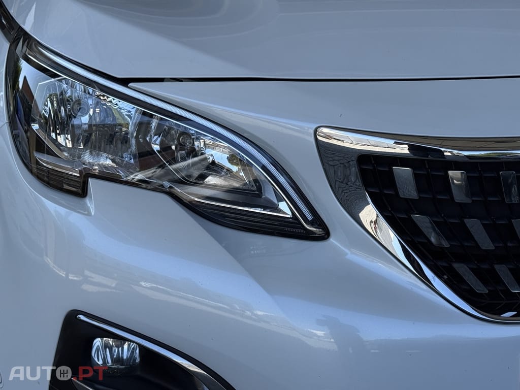 Peugeot 3008 1.2 PureTech Allure EAT8