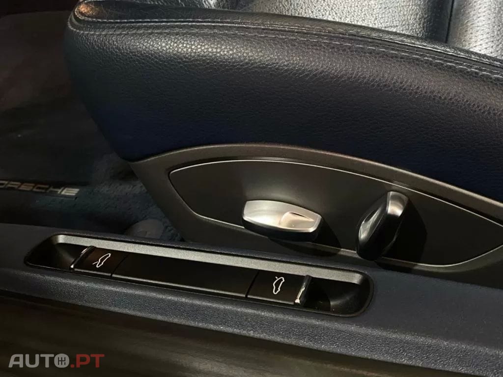 Porsche 911 991 Carrera 4 PDK Sport Chrono