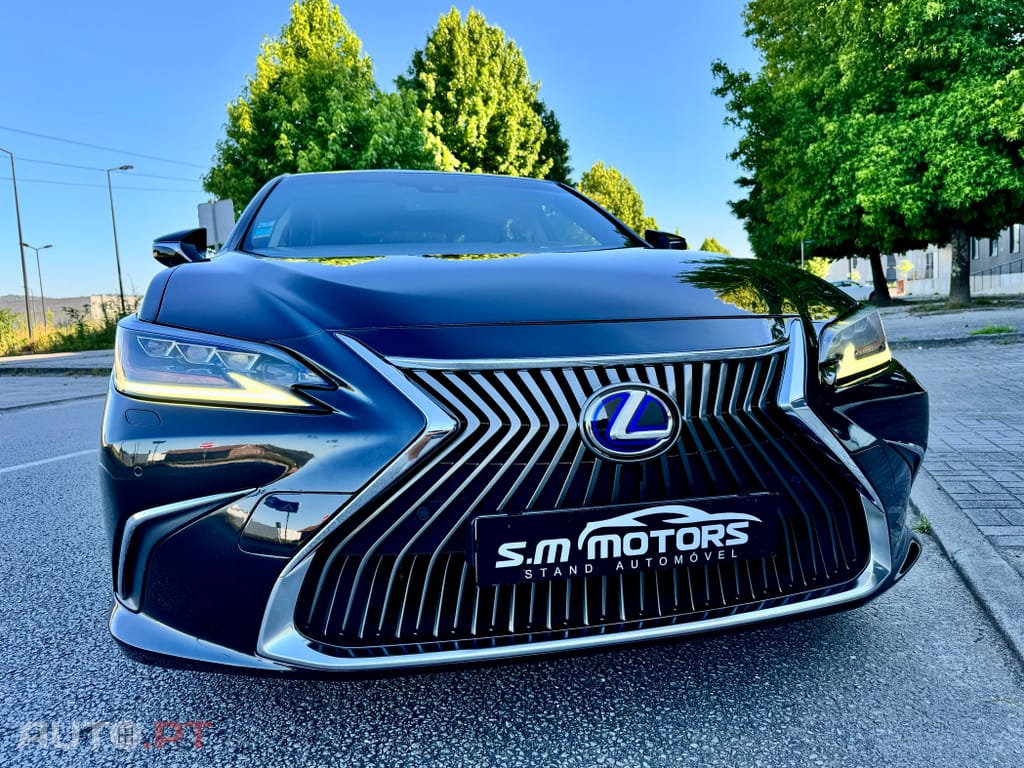 Lexus ES Executive+