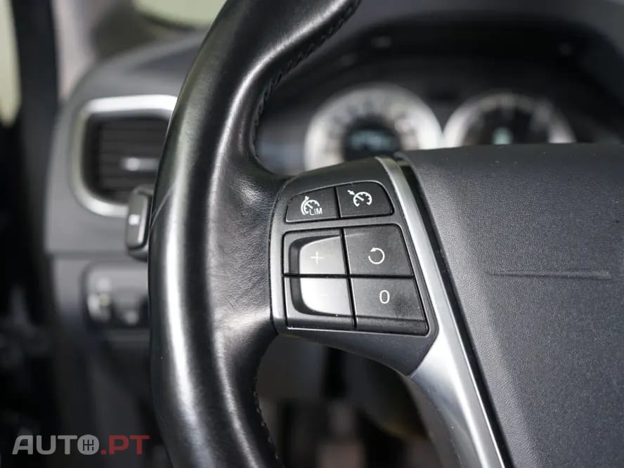Volvo V60 1.6 D2 Momentum Eco