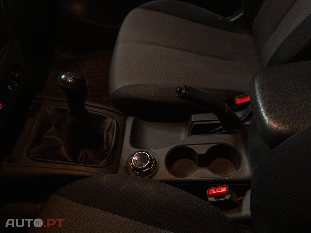 Mitsubishi L200 2.3 DI-D CD Invite 4WD