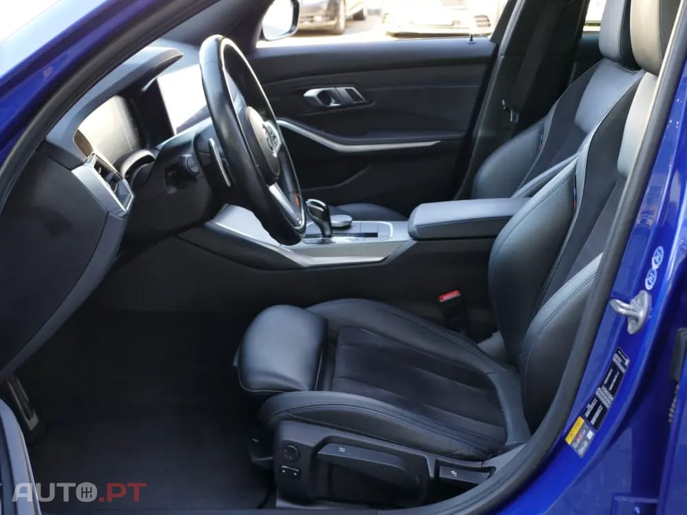 BMW 330 e Pack Desportivo M Auto