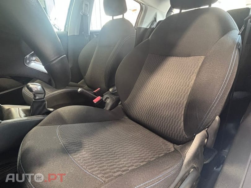 Peugeot 208 PureTech 75 Allure